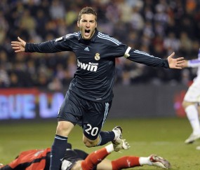 开云体育登录-热火压哨绝杀夜，贝恩用一记三分刺破水货标签