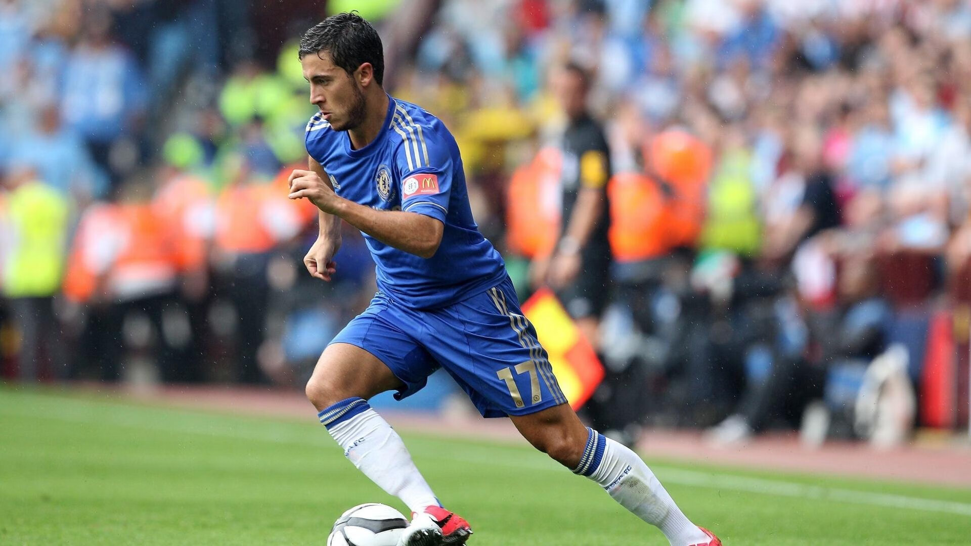 阿根廷关键战突围西班牙，卢卡库贡献制胜表现，当战术铁壁被一束光刺穿